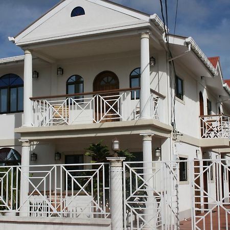 Leisure Inn Georgetown Bagian luar foto